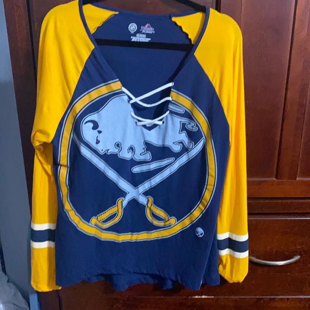 Buffalo Sabres  extra large shirt